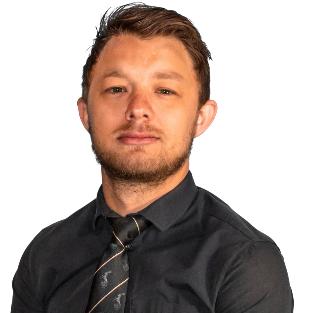 Headshots -  Damian Howard (2)